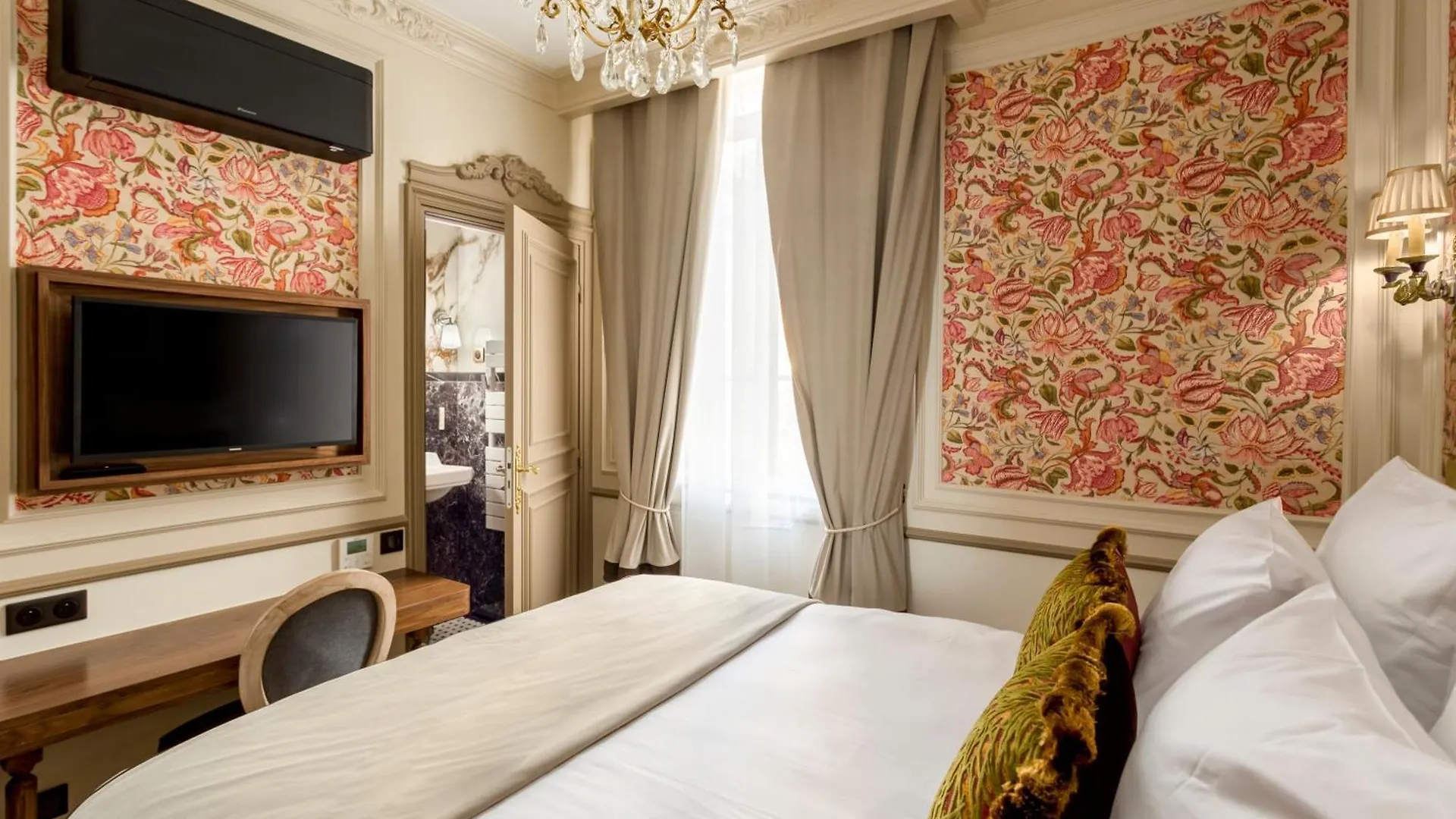 Apartment Merveil - Signature Suite - Champs Elysees - Alfred Paris France