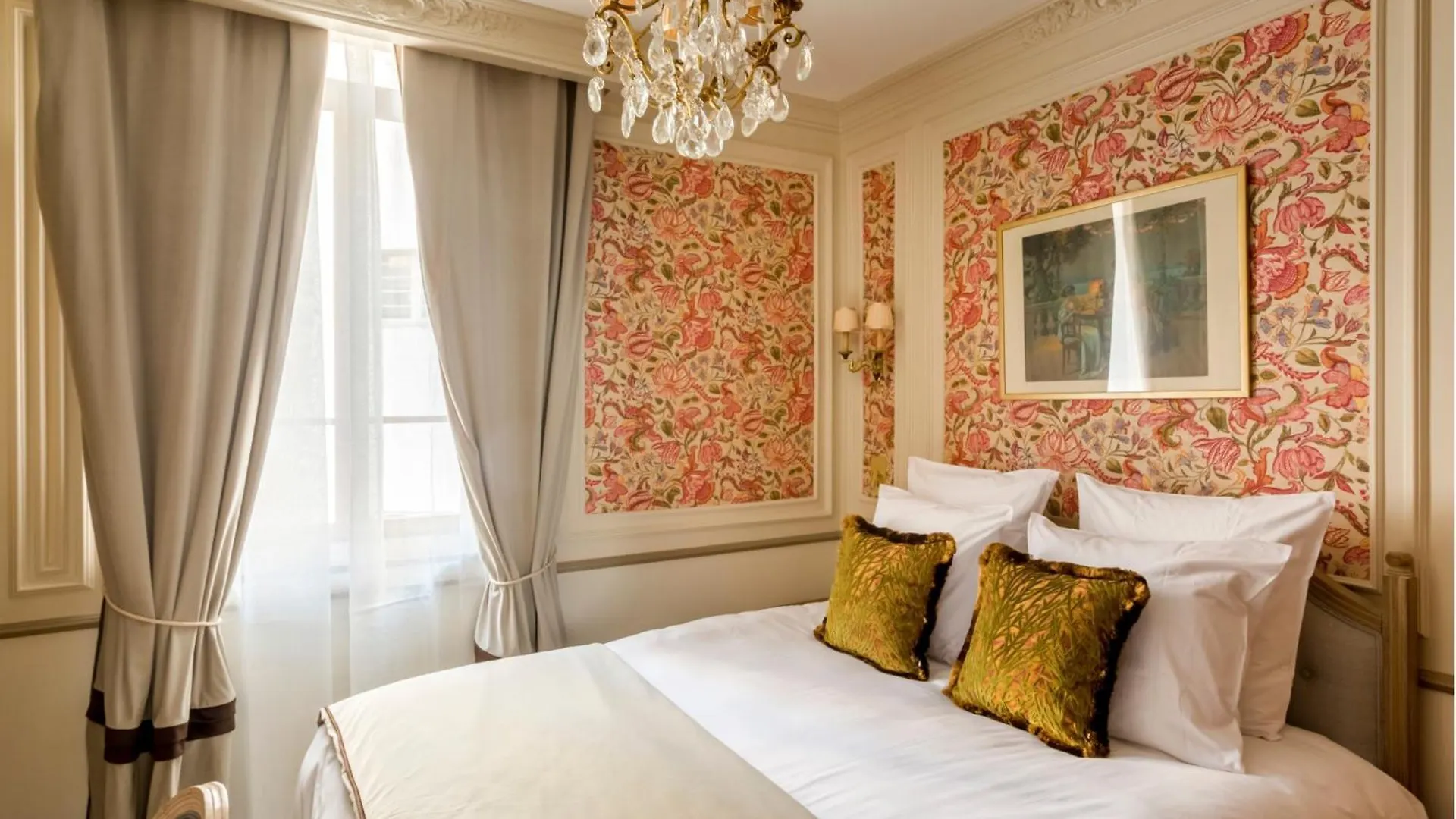 Merveil - Signature Suite - Champs Elysees - Alfred Paris Apartment