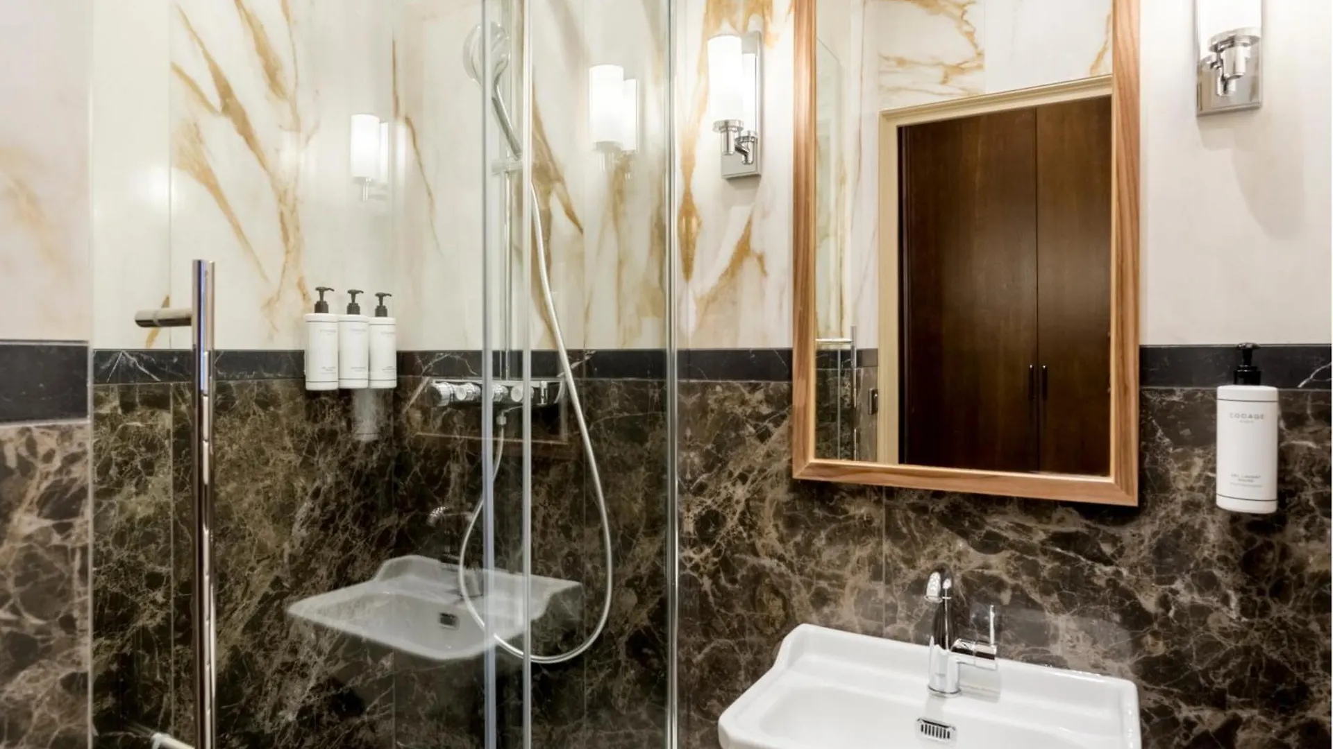 Merveil - Signature Suite - Champs Elysees - Alfred Paris 0*,  France